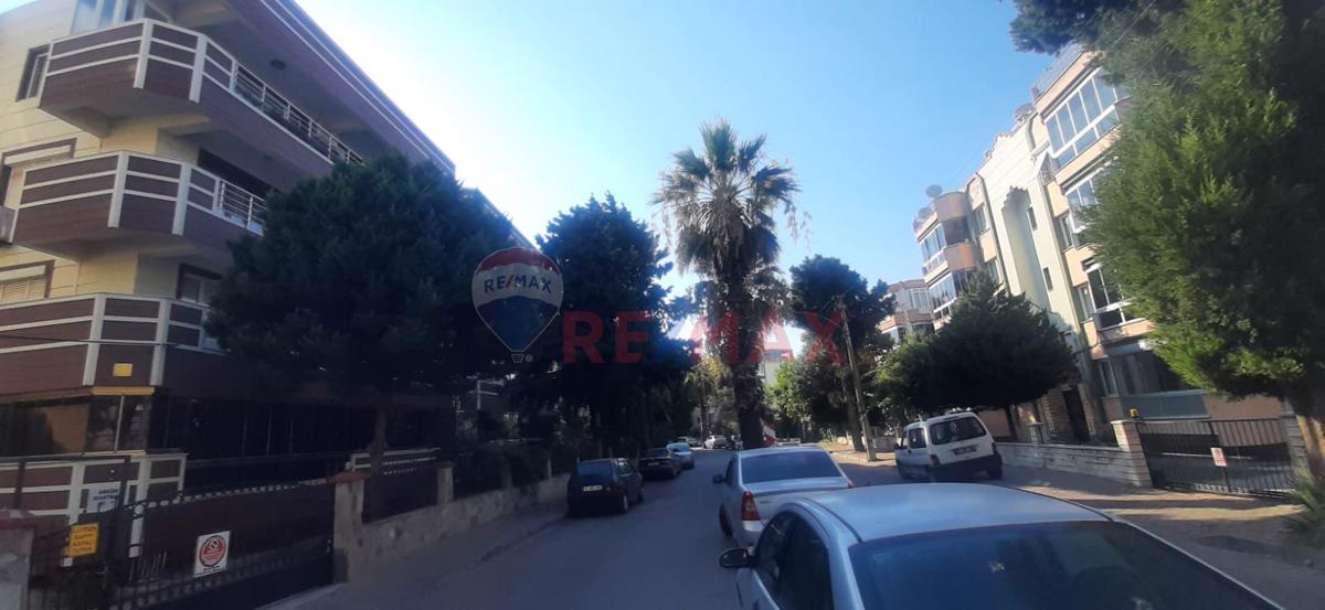 ALIAĞA K.DIRIK MH.AŞIKLAR YOLU CD.DE SATILIK 3+1 GENIŞ DAIRE