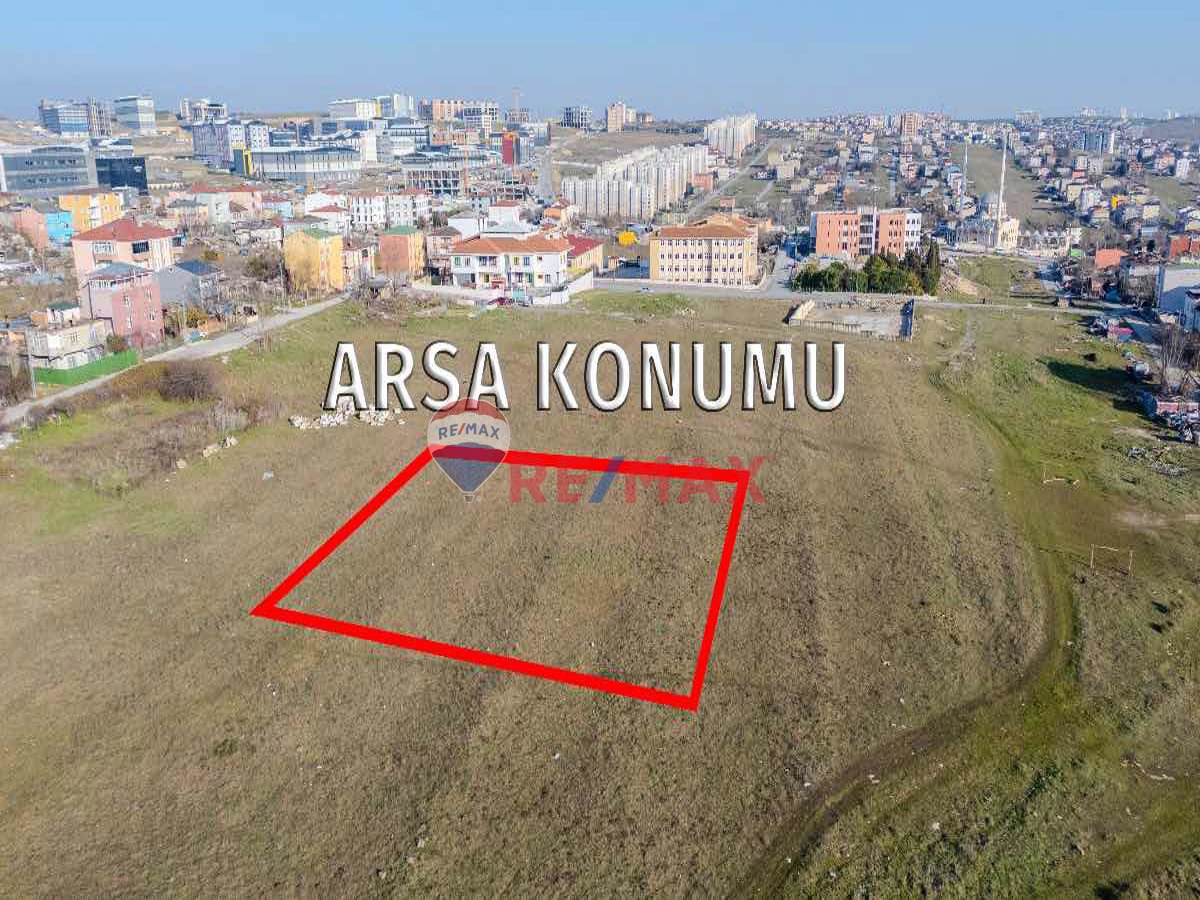 DELİKLİKAYADA SATILIK 500M2 YOLA CEPHE 2 KAT KONUT İMARLI ARSA