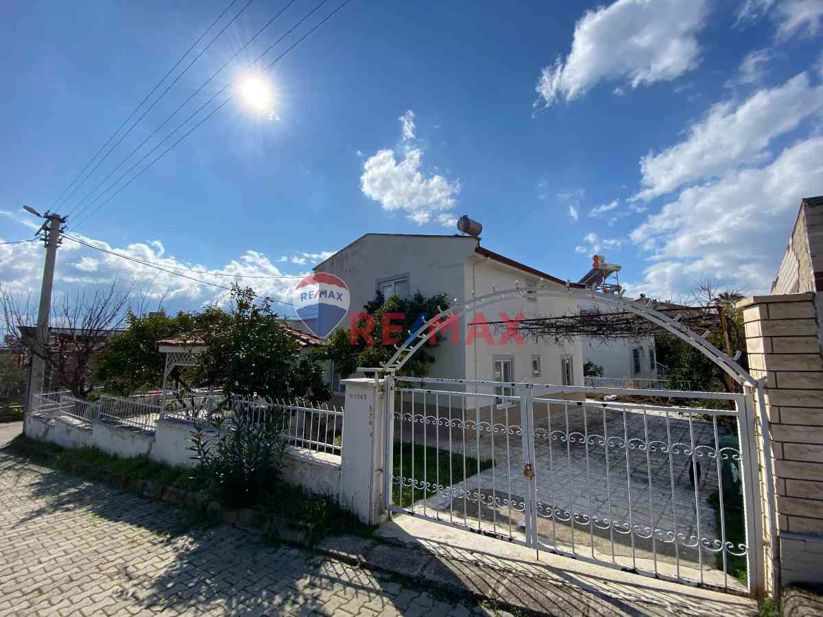 RE/MAX İNCİ'DEN ALTINOLUK AVCILARDA SATILIK MÜSTAKİL VİLLA 