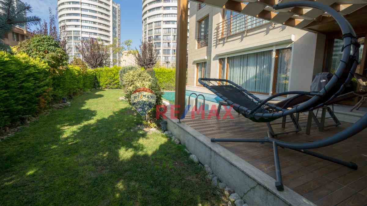 ATAKENT BOSPHORUS CITY KIRALIK BÜYÜK KÖŞE BAHÇE KATI 4+1 DAIRE