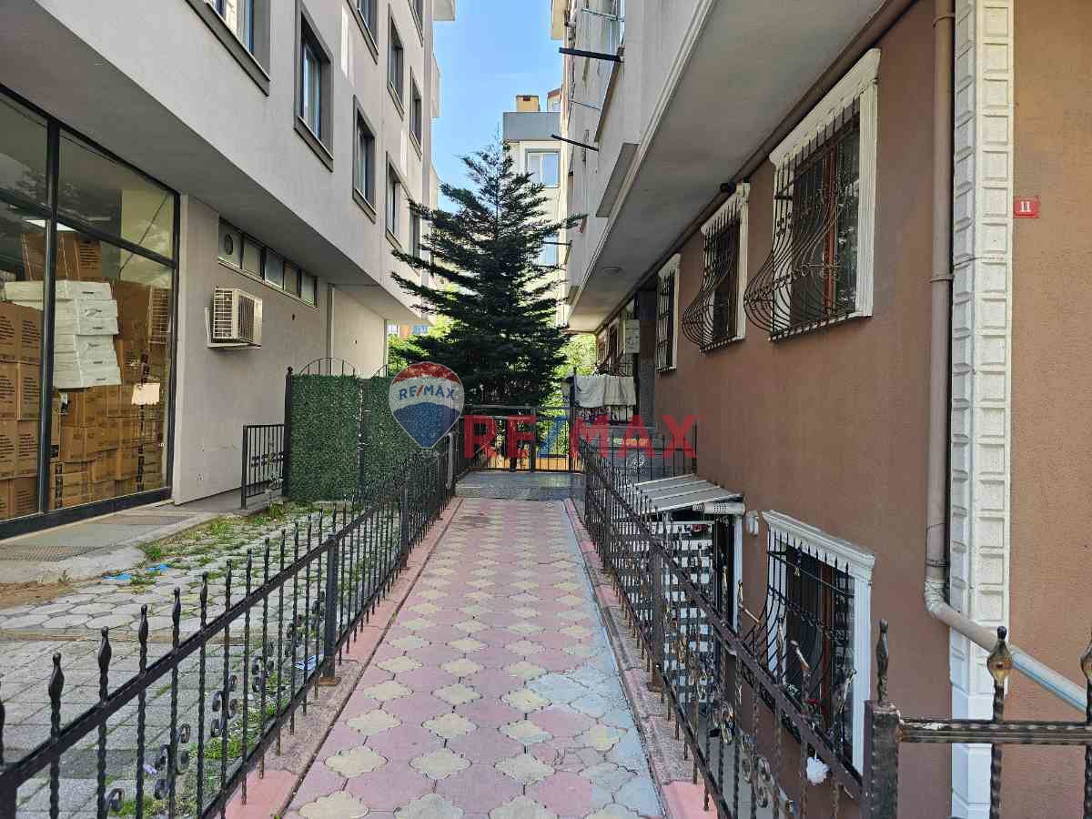 MECLIS MAHALLESI'NDE METROYA YAKIN 3+2 Ç.DUBLEKS SATILIK DAIRE