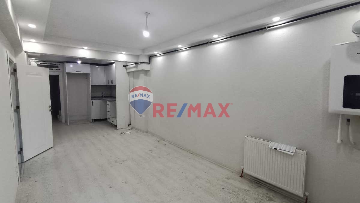 METRO METROBÜSE YÜRÜME MESAFESİYLE SIFIR BAHÇE KATI