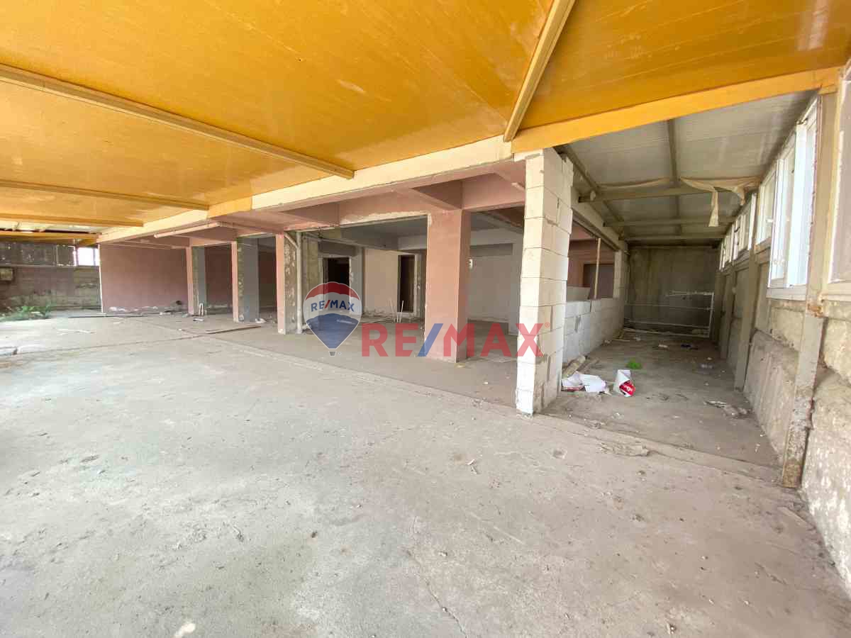 ALIAĞA YENI MH HASTANE KARŞISI KIRALIK 450 M² DÜKKAN/DEPO