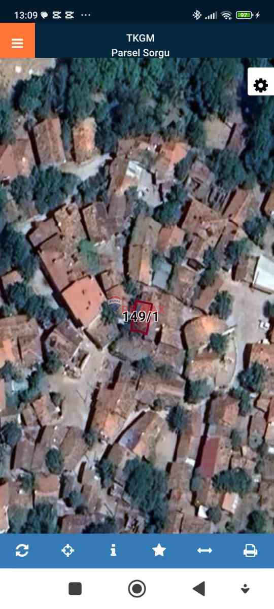 REMAX TROPİKTEN KÖY İÇİ YATIRIMLIK AVLULU KARGİR EV