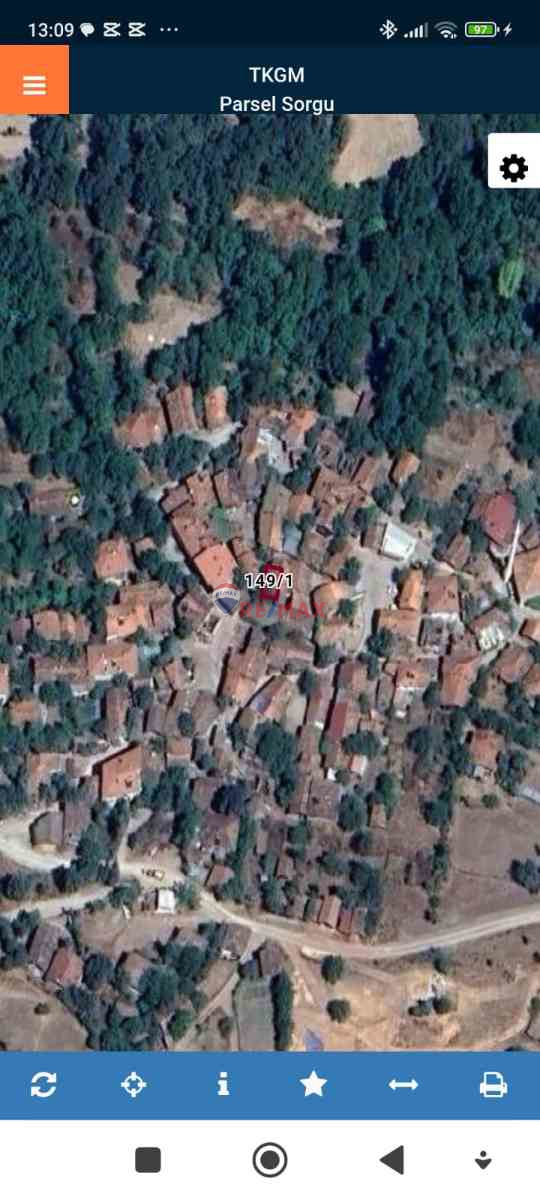 REMAX TROPİKTEN KÖY İÇİ YATIRIMLIK AVLULU KARGİR EV