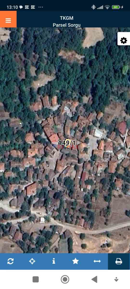 REMAX TROPİKTEN KÖY İÇİ YATIRIMLIK AVLULU KARGİR EV