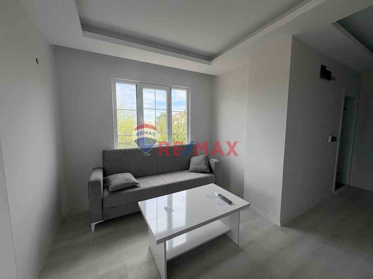 REMAX MODERN ONUR ÇİBİKCİ'DEN EŞYALI KİRALIK 1+1 DAİRE