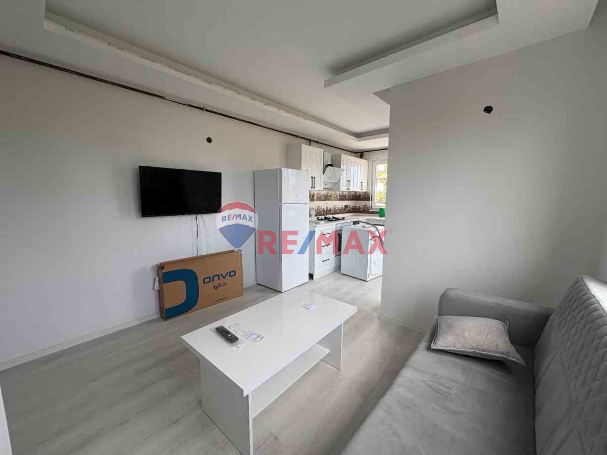 REMAX MODERN ONUR ÇİBİKCİ'DEN EŞYALI KİRALIK 1+1 DAİRE