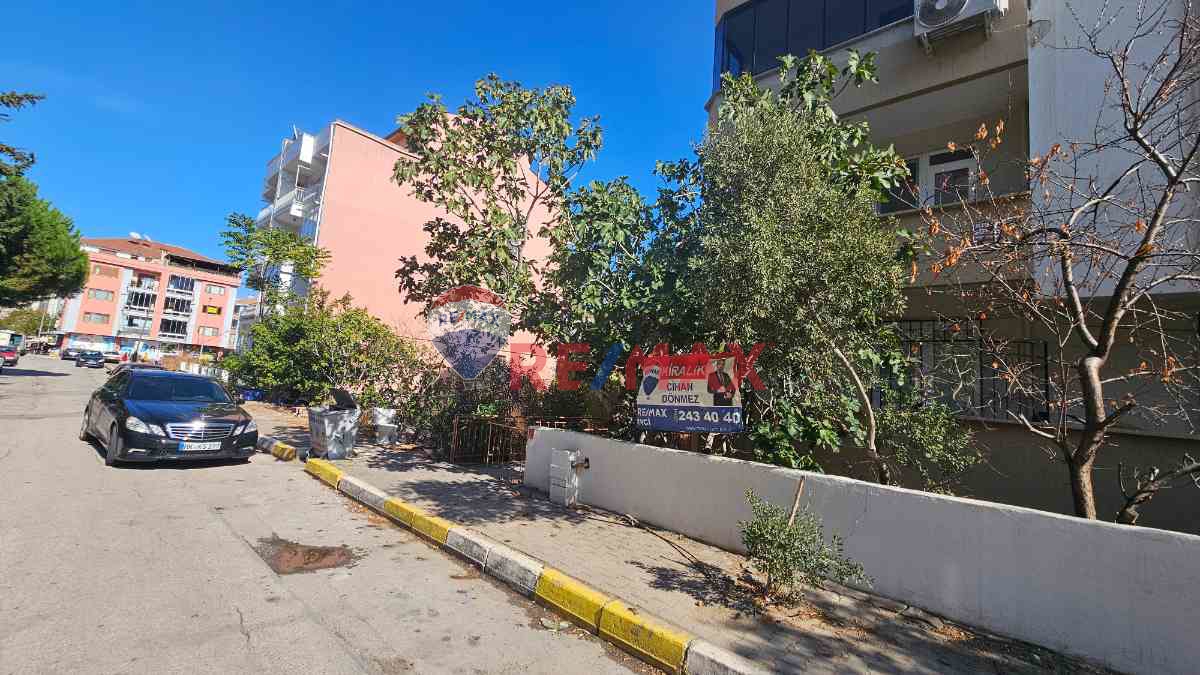 RE/MAX İNCİ'DEN BAHÇELİEVLERDE 2+0 TERASLI KİRALIK DAİRE 