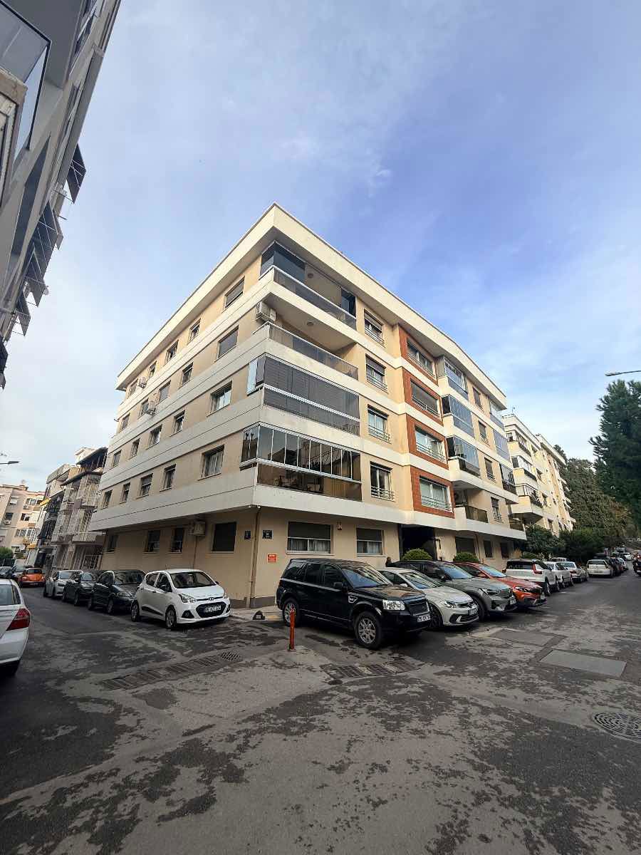 GÖZTEPE MAH. 4+1 200M2 EŞYALI KİRALIK LÜKS DAİRE