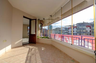 ÇUKURAMBAR'DA GENİŞ VE AYDINLIK 4+1 KİRALIK DAİRE