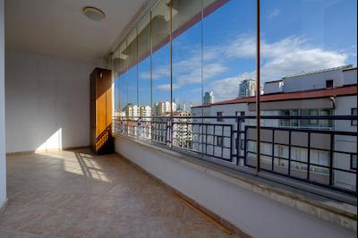 ÇUKURAMBAR'DA GENİŞ VE AYDINLIK 4+1 KİRALIK DAİRE