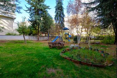 ÇUKURAMBAR'DA GENİŞ VE AYDINLIK 4+1 KİRALIK DAİRE