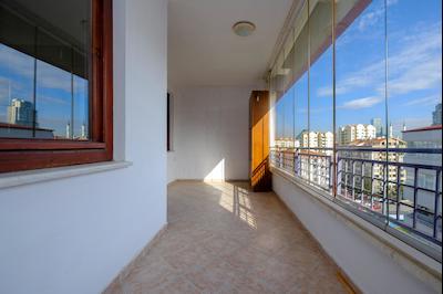 ÇUKURAMBAR'DA GENİŞ VE AYDINLIK 4+1 KİRALIK DAİRE