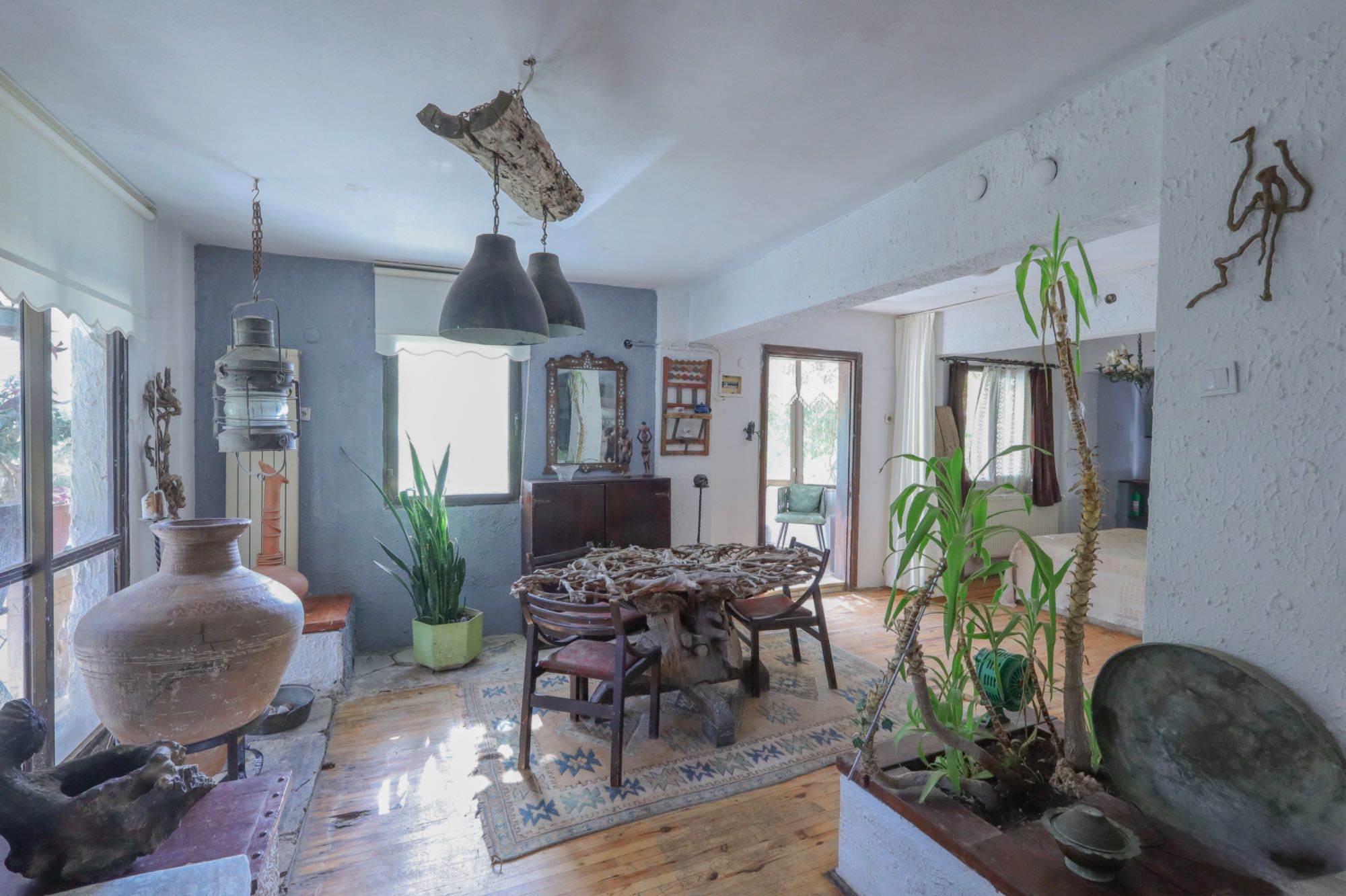 ZEYTİNALANI'NDA OTANTİK VE EŞYALI 1+1 KİRALIK DAİRE