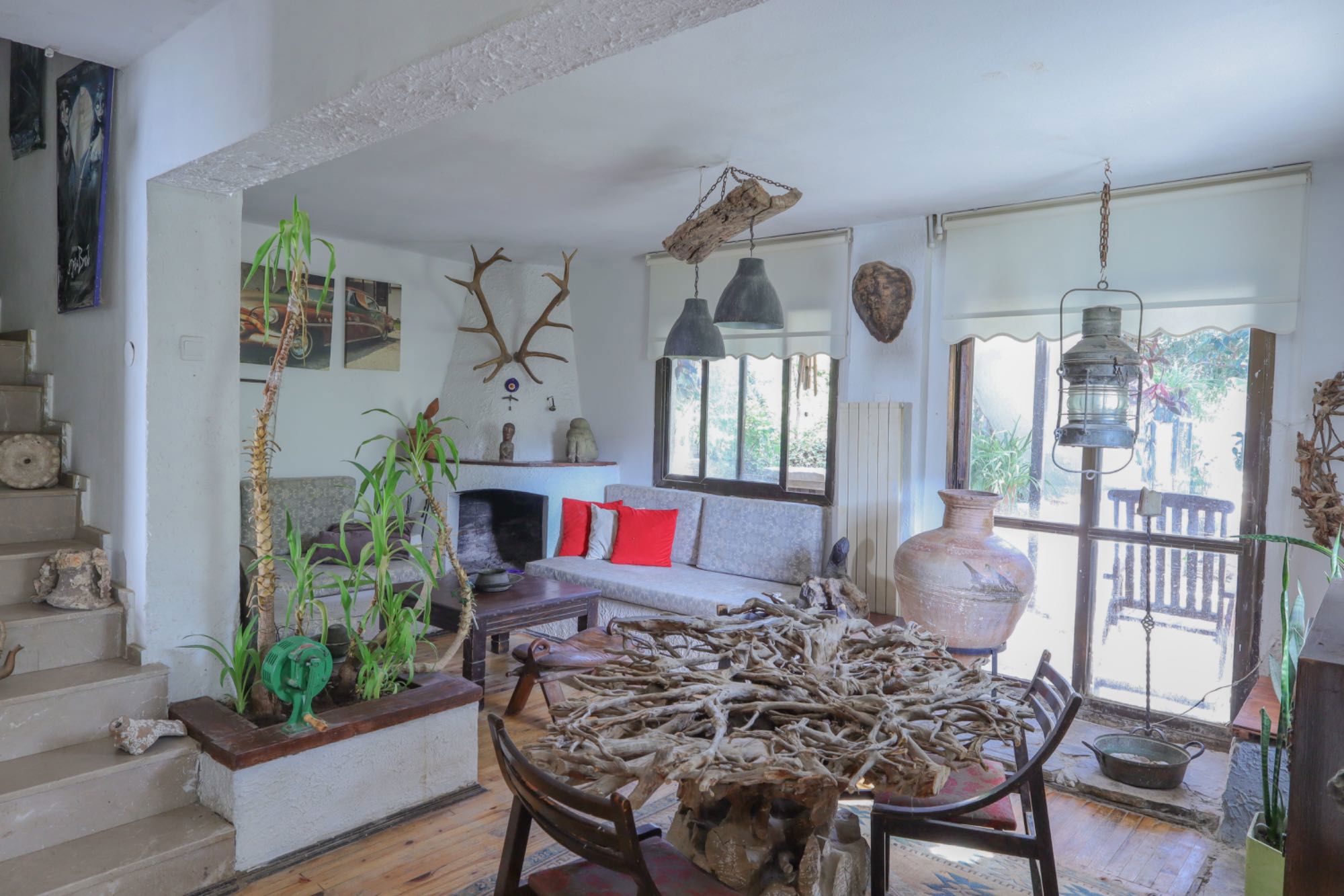 ZEYTİNALANI'NDA OTANTİK VE EŞYALI 1+1 KİRALIK DAİRE