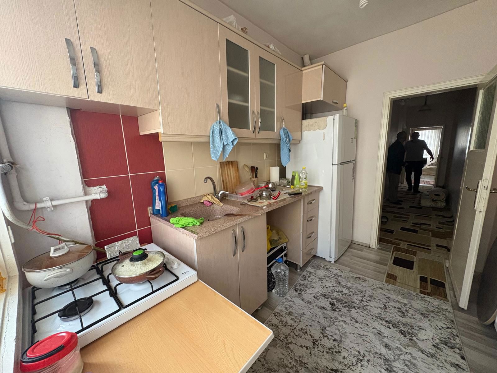 REMAX İLKE'DEN ÇAYKARA CADDESİ'NDE 2+1 KİRALIK DAİRE