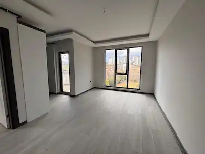 REMAX SEVCAN GÜRLEVİKTEN ATAKUM BÜYÜKOYUMCADA DENİZ MANZARALI KİRALIK 1+1