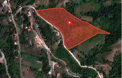 BAŞİSKELE AKSIĞINDA KÖY İÇİNDE YOLA CEPHELİ 22 822 M2 SATILIK ARSA