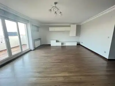 ŞİŞLİ ETFAL HASTENESİNE YAKIN , ÇOK GÜZEL MANZARAYA SAHİP TERASLI 150 M2 DAIRE