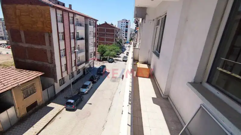 REMAX DOĞU'DAN MUSTAFAPAŞDA HARİKA KOMUMDA 3+1 135 M2 DAİRE