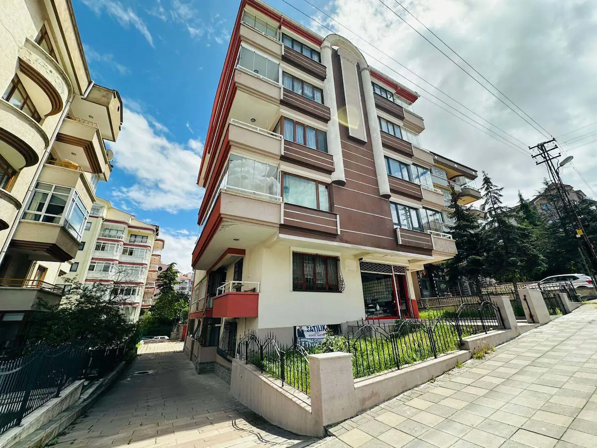 ÇANKAYA KONRAD ADENAUER CAD. SATILIK 3+1 DAİRE!
