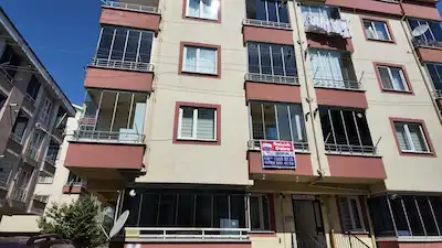 ŞIRINEVLER MAHALLESI’NDE ATA SANAYI YAKINI SATILIK 3+1 GENIŞ DAIRE