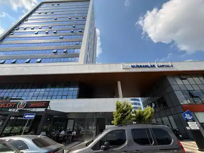 REMAX AHMET ÇIMEN'DEN, ADALET SARAYI KARŞISI SATILIK DÜKKAN