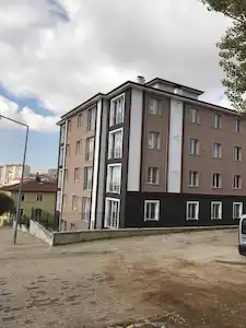REMAX KEYDEN EŞYALI ŞEHİR MERKESİNDE KİRALIK  DAİRE
