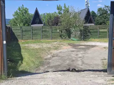 SAPANCA YANIK'TA SATILIK YATIRIMA UYGUN KIRA GETIRILI ARSA