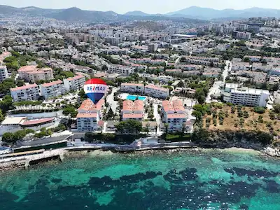 DENIZE SIFIR SEÇKIN SITESINDE DENIZ MANZARALI 1+1 DAIRE