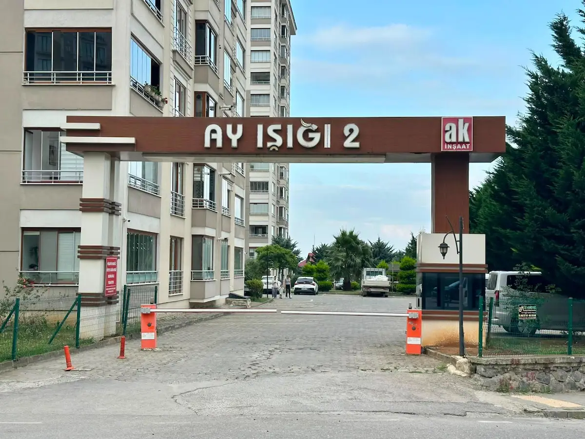 ORTAHİSAR ÇUKURÇAYIR MAHALLESİ AY IŞIĞI 2 SİTESİ SATILIK DAİRE