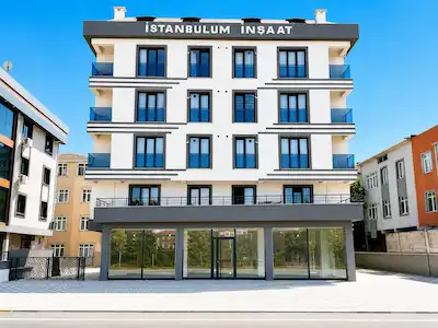 SULTANBEYLİ YANYOL MUHTEŞEM KONUMDA 510 M2 KİRALIK DÜKKAN