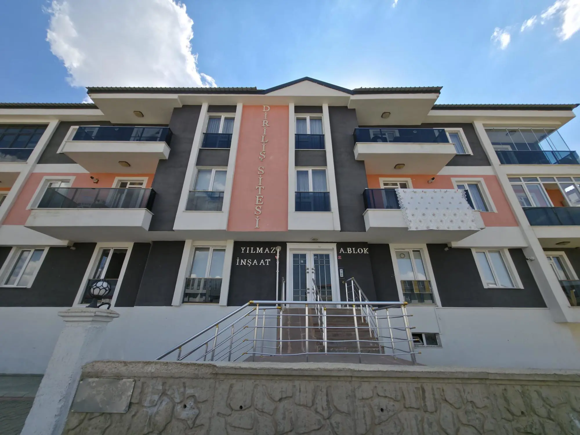 Fiyatı düşen satılık daire — Saltuklu Mah.