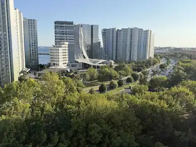 ATAKÖY 5.KISIM A BLOKLARDA DENİZ MANZARALI SATILIK 3+1 DAİRE