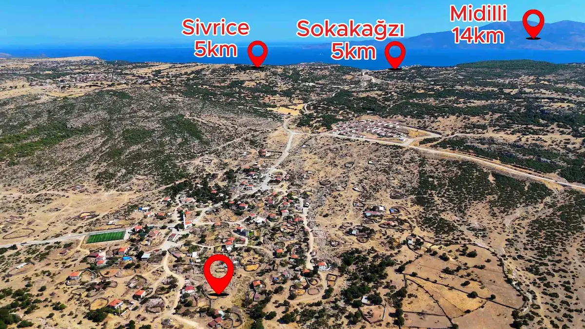 AYVACIK ÇAMKALABAK KÖYÜ’NDE ASSOS KOYLARINA YAKIN ARSA TAPULU SATILIK ARSA 