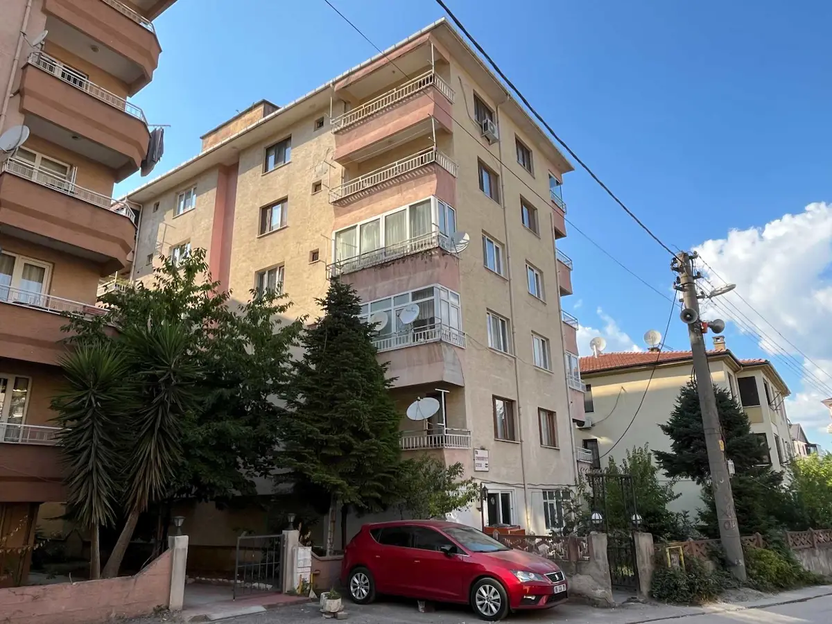 REMAXÇAKRA ÖMER ONAYCI / DEVLET HAST. YAKINI ASANSÖRLÜ 2+1 DAIRE