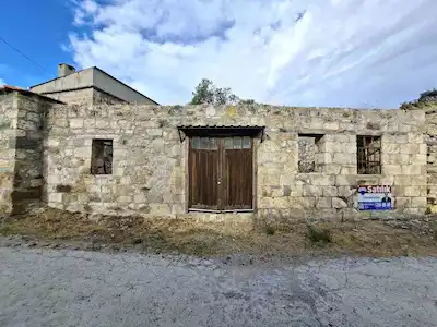 ASSOS DEMİRCİ KÖYÜ’NDE %40 + %40 İMARLI ARSA