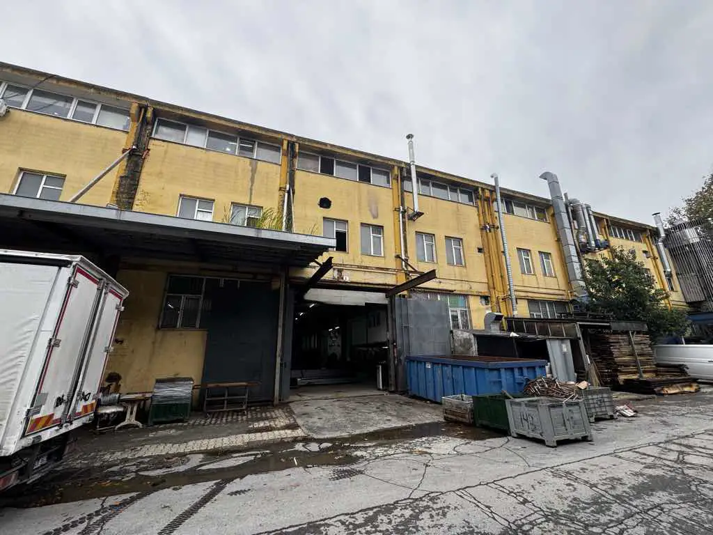 ISISO SANAYİ 2.522 M² KÖŞE BAŞI TIR YANAŞIR ATÖLYE & FABRİKA