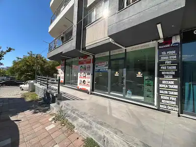 DAVUTLAR MERKEZDE 130 M² KULLANIM ALANLI + 70 M² DEPOLU KİRALIK DÜKKÂN