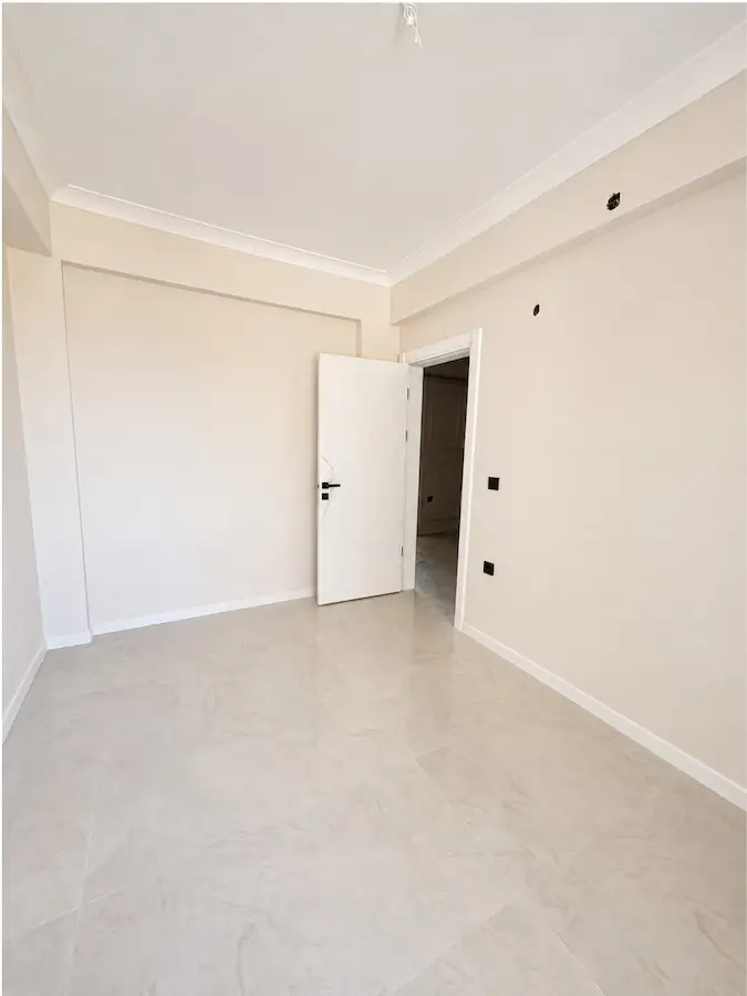 -HER KATTA -YAZLIKTA 80 M2 BAHÇE KULLANIMLI SATILIK 2+1 DAİRE
