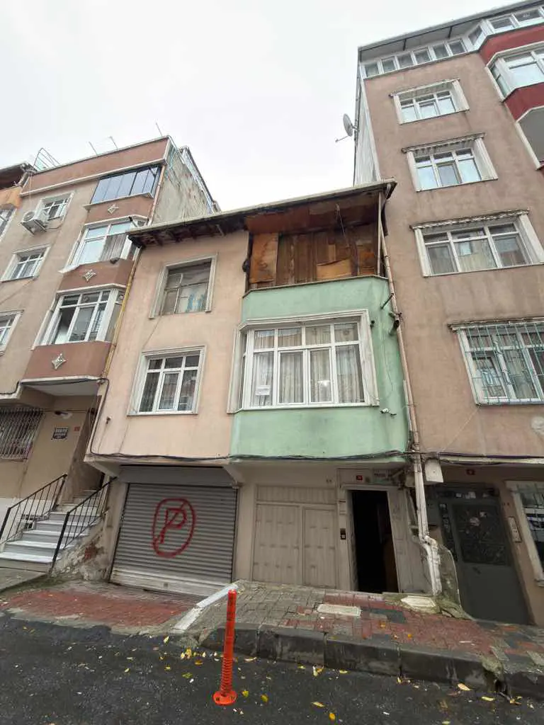 GAZİOSMANPAŞA’DA YÜKSEK GİRİŞ 2,5+1 | 110 M² BRÜT | BALKONLU | DOĞALGAZ KOMBİLİ