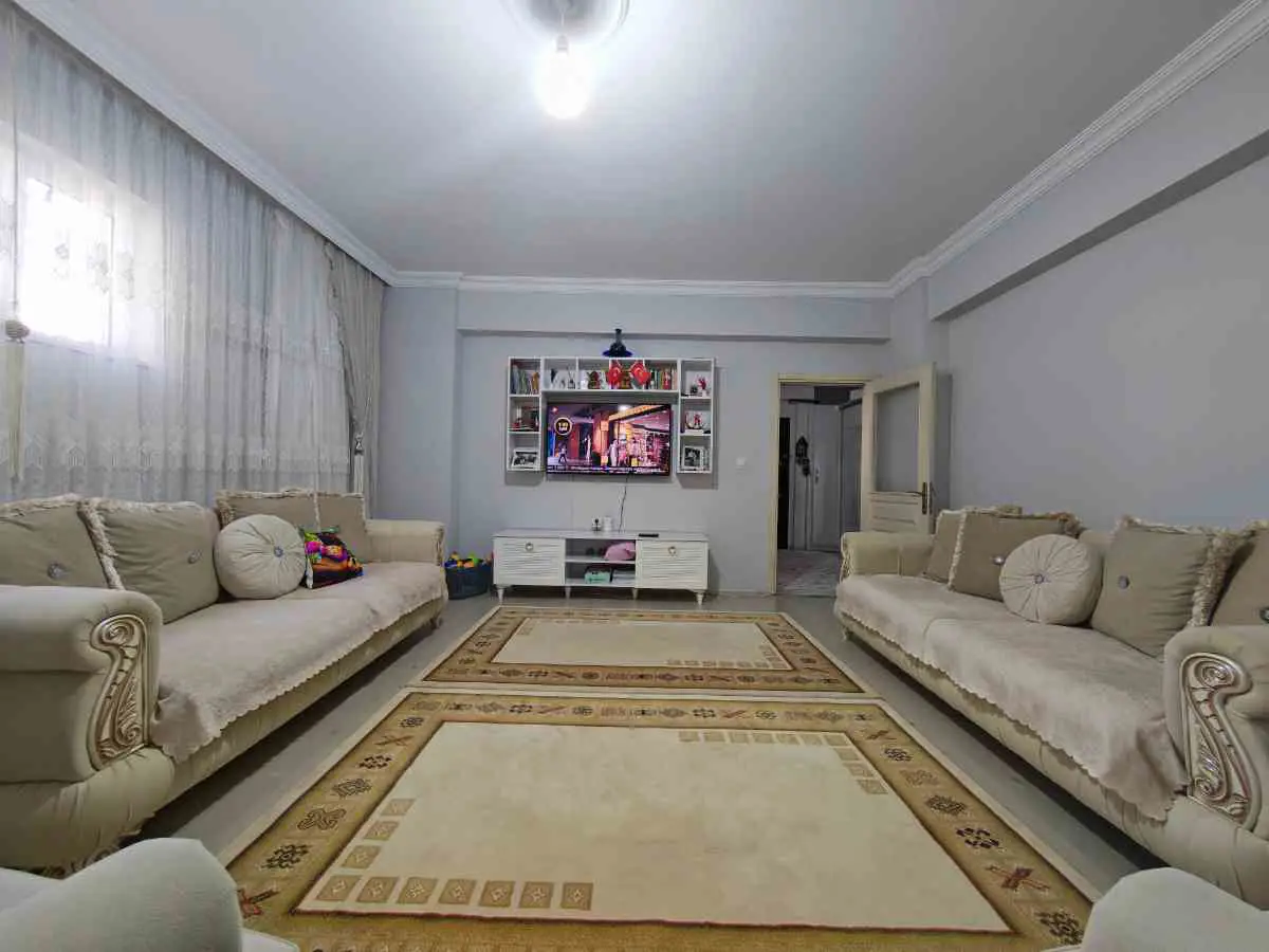 REMAX DOĞU'DAN DOĞUKENT'TE SATILIK BAKIMLI 3+1 DAİRE