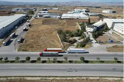ÇANKIRI KARAYOLUNA CEPHE, KÖŞE PARSEL, 7.000 M2 SANAYİ ARSASI