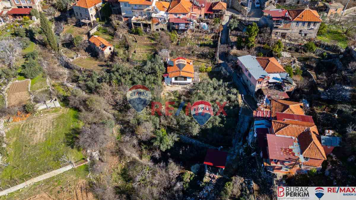 BURAK PERKİM 'DEN FETHİYE İNCİRKÖYDE SATILIK MÜSTAKİL EV VE İMARLI ARSASI