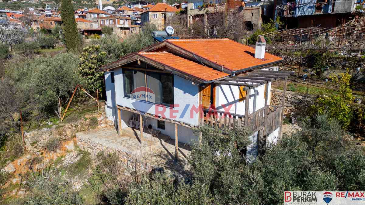 BURAK PERKİM 'DEN FETHİYE İNCİRKÖYDE SATILIK MÜSTAKİL EV VE İMARLI ARSASI