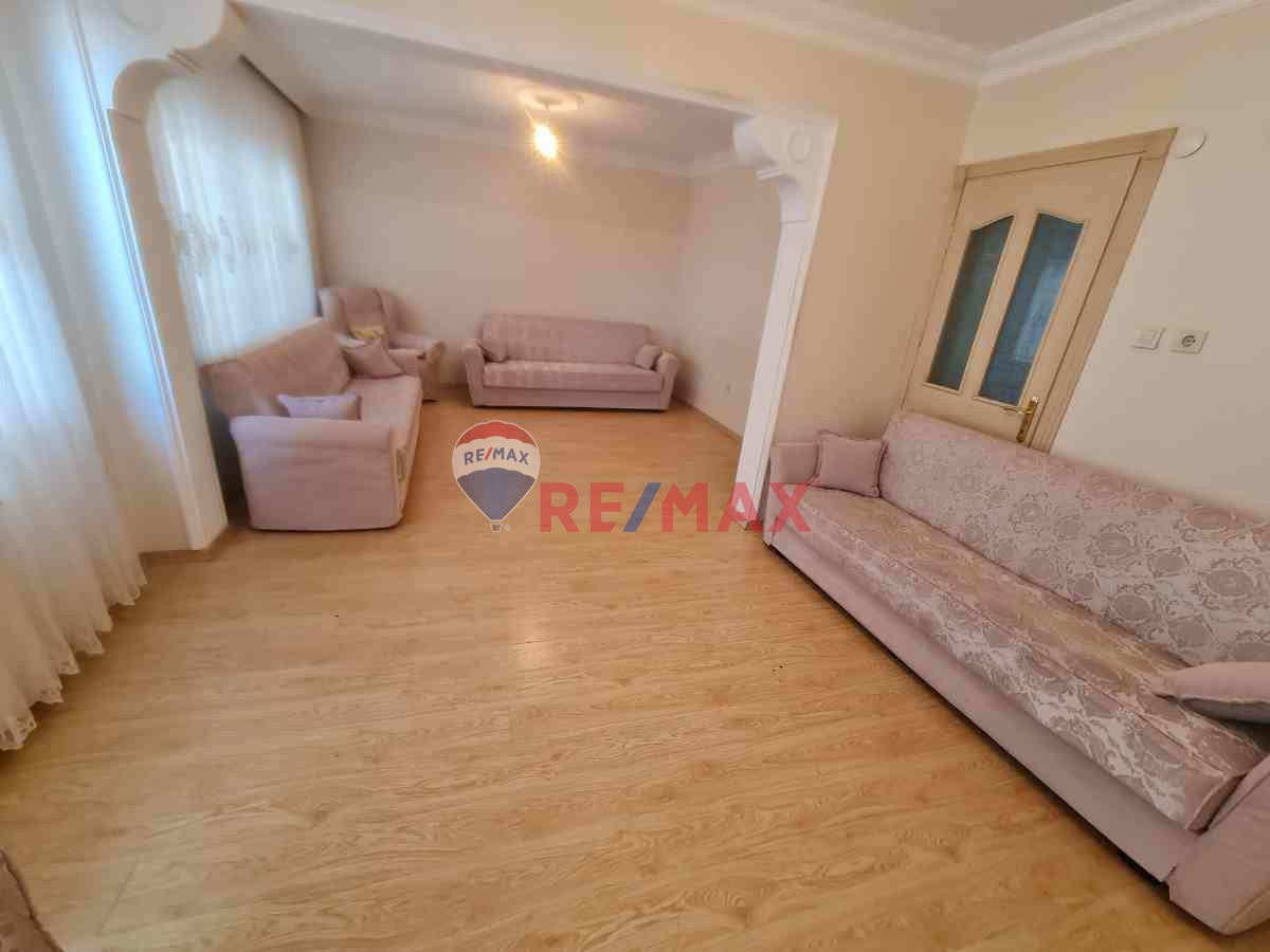 BAYRAMPAŞA YILDIRIM MAH TRAMVAYIN DİBİNDE