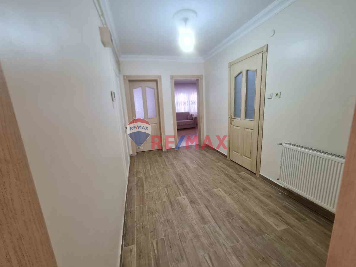 BAYRAMPAŞA YILDIRIM MAH TRAMVAYIN DİBİNDE