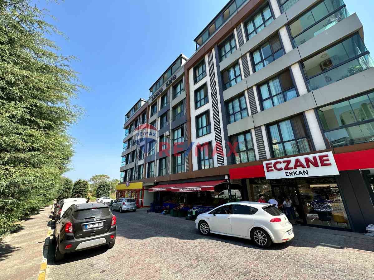 BEYLİKDÜZÜ BARIŞ MAHALLESİ LÜX LİFE APARTMANI 2+1 SATILIK DAİRE