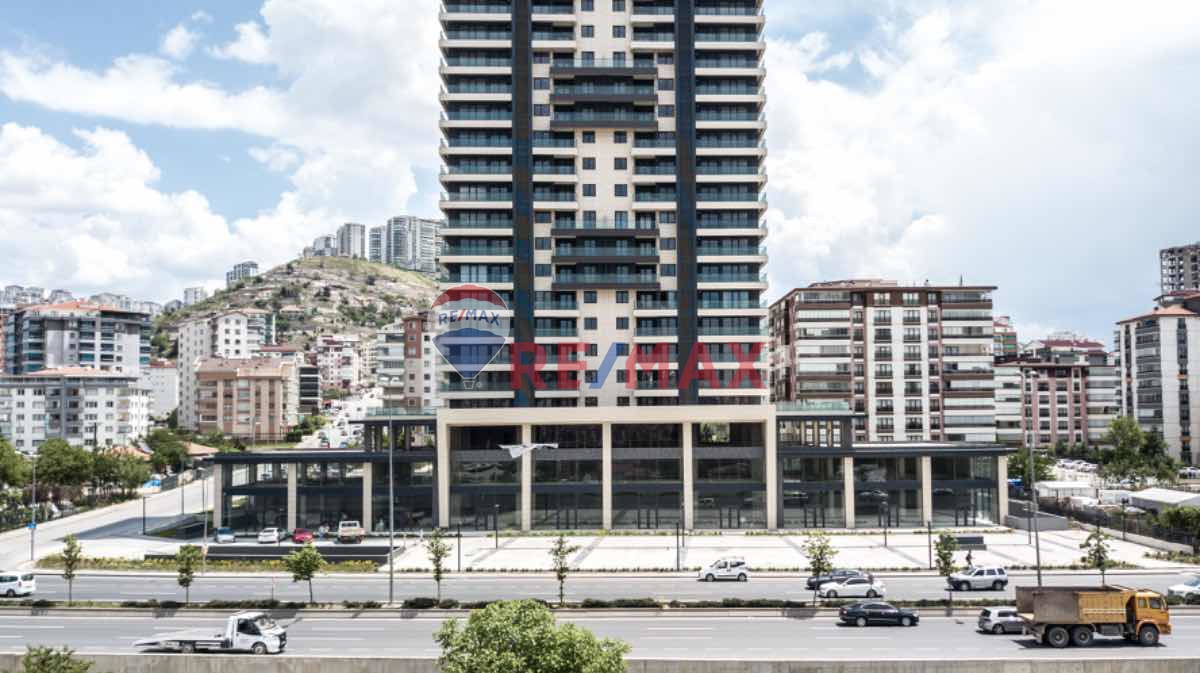 ANADOLU BULVARI'NA CEPHELİ 2150M² KULLANIM ALANLI KİRALIK DÜKKAN